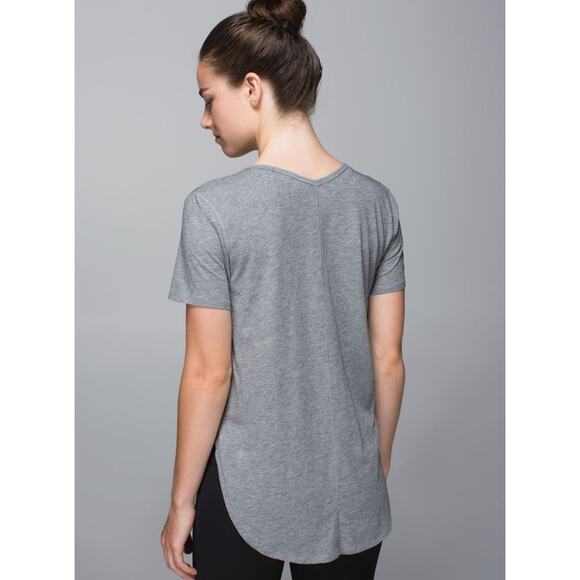 NWOT Lululemon Yogini 5 Year Short Sleeve Tee - 8 - Picture 2 of 11